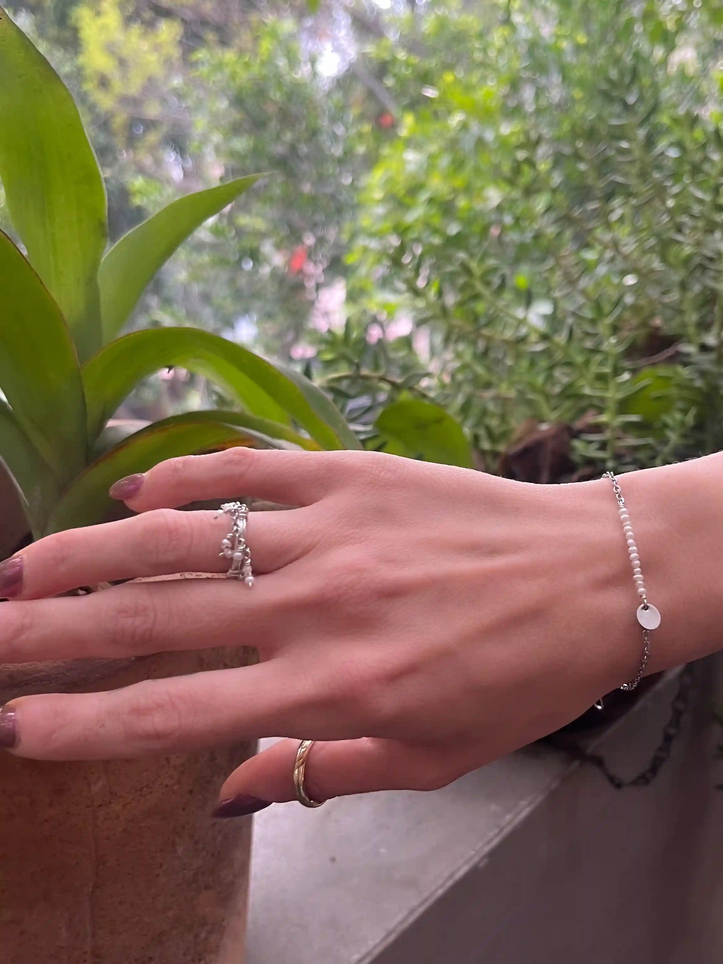 Set Elara y Alba pulsera y anillo perlas chapa de oro 18k — URi Atelier