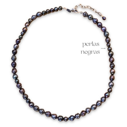 Collar perlas negras