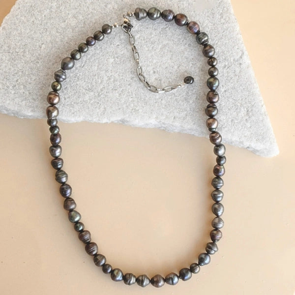 Collar perlas negras
