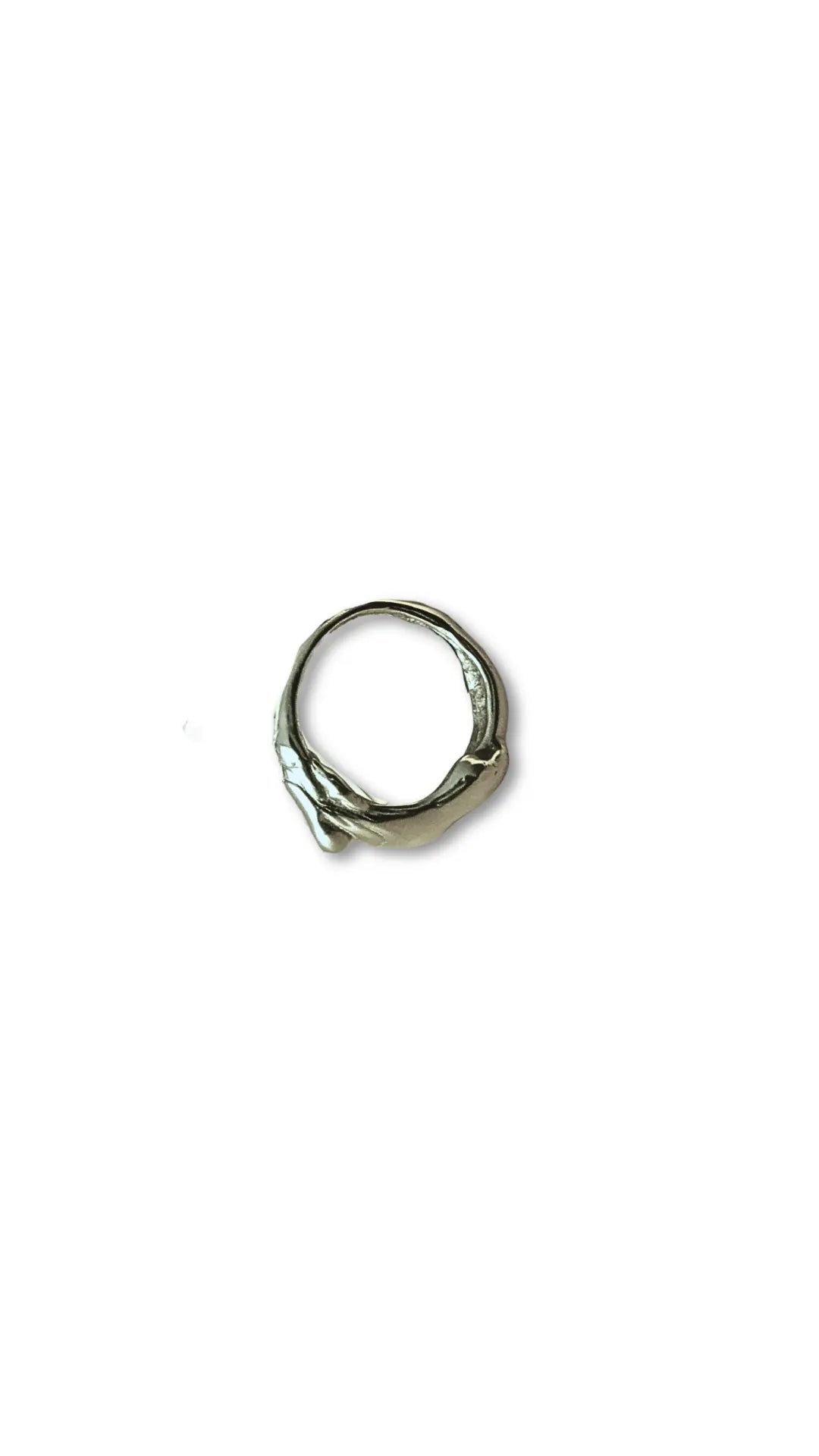 Anillo con forma orgánica libre — URi Atelier