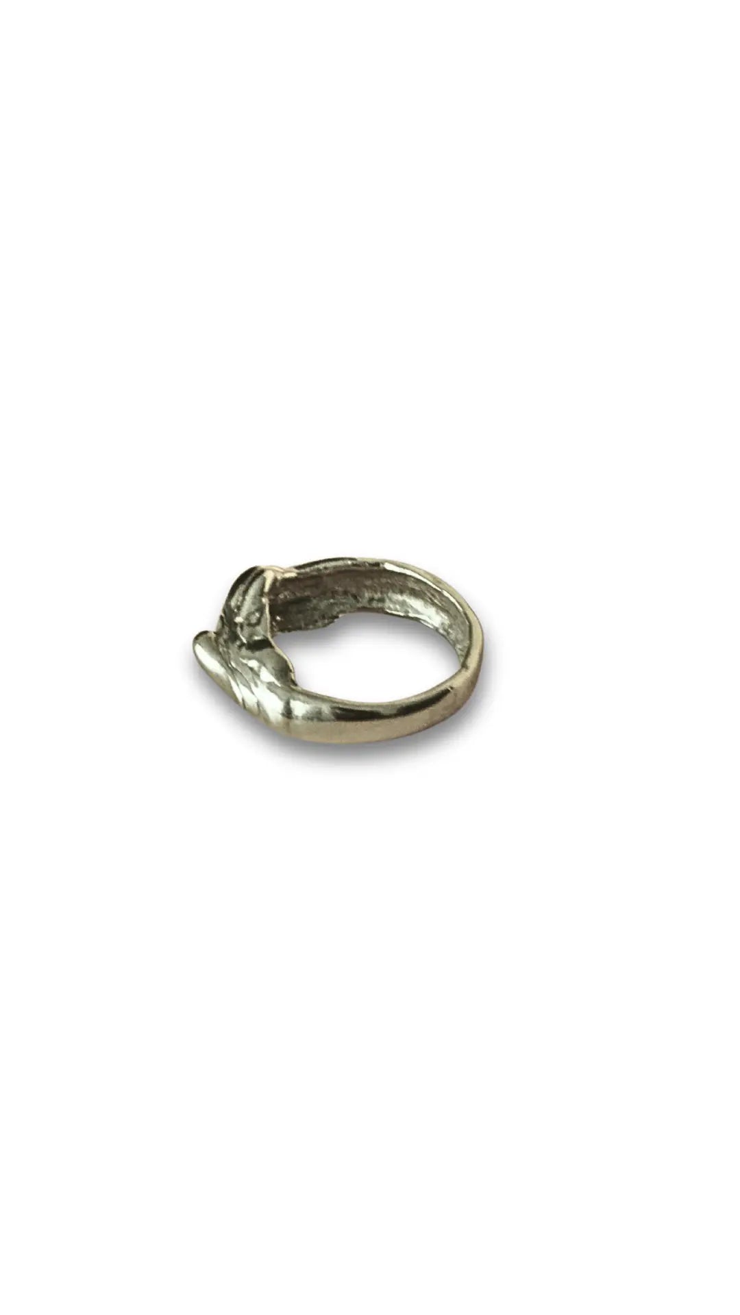 Anillo fundido en plata .925 con molde único.— URi Atelier