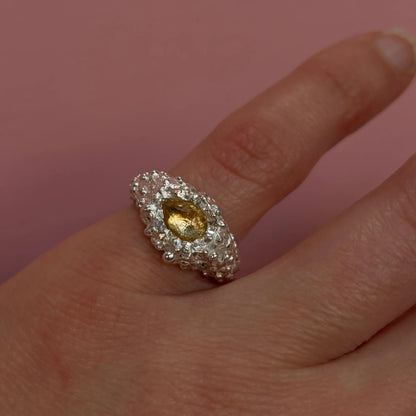 Anillo Horus plata .925 y cuarzo citrino