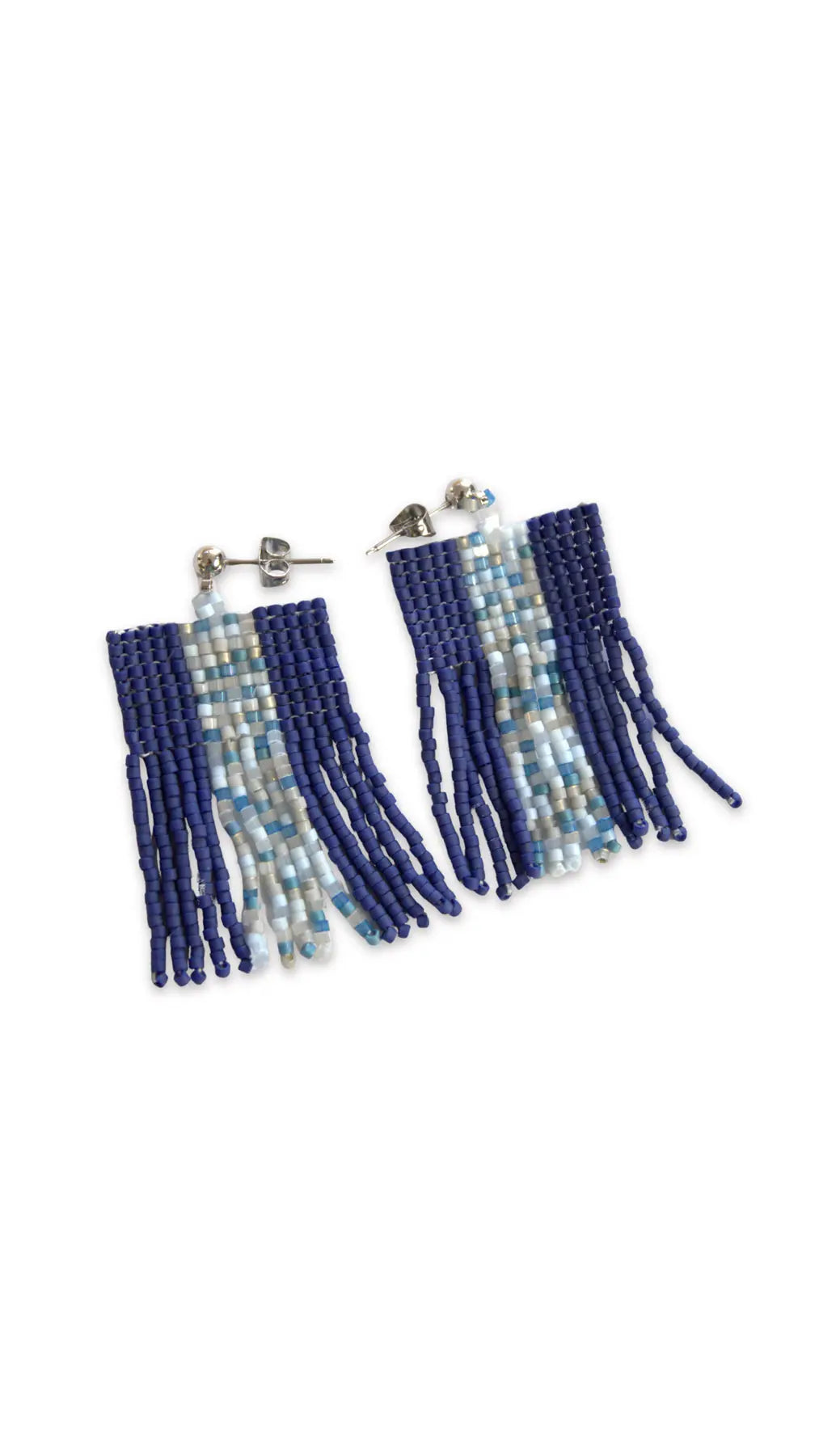 Aretes Nocturna con miyuki cristales japoneses tejidos a mano — URi Atelier