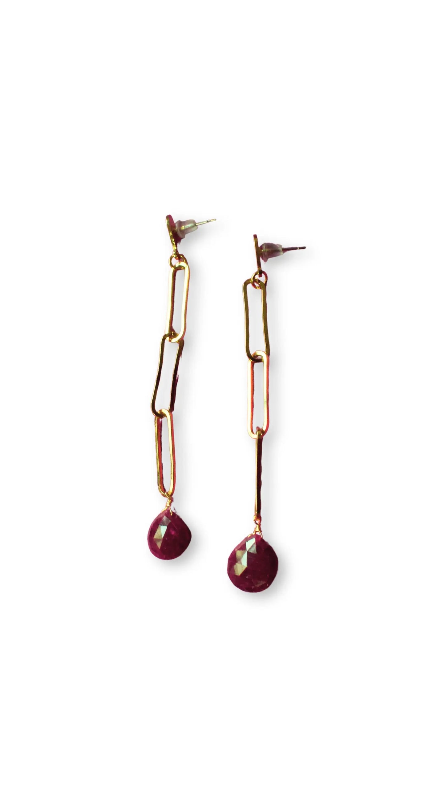 Aretes Shashira con cadena larga dorada