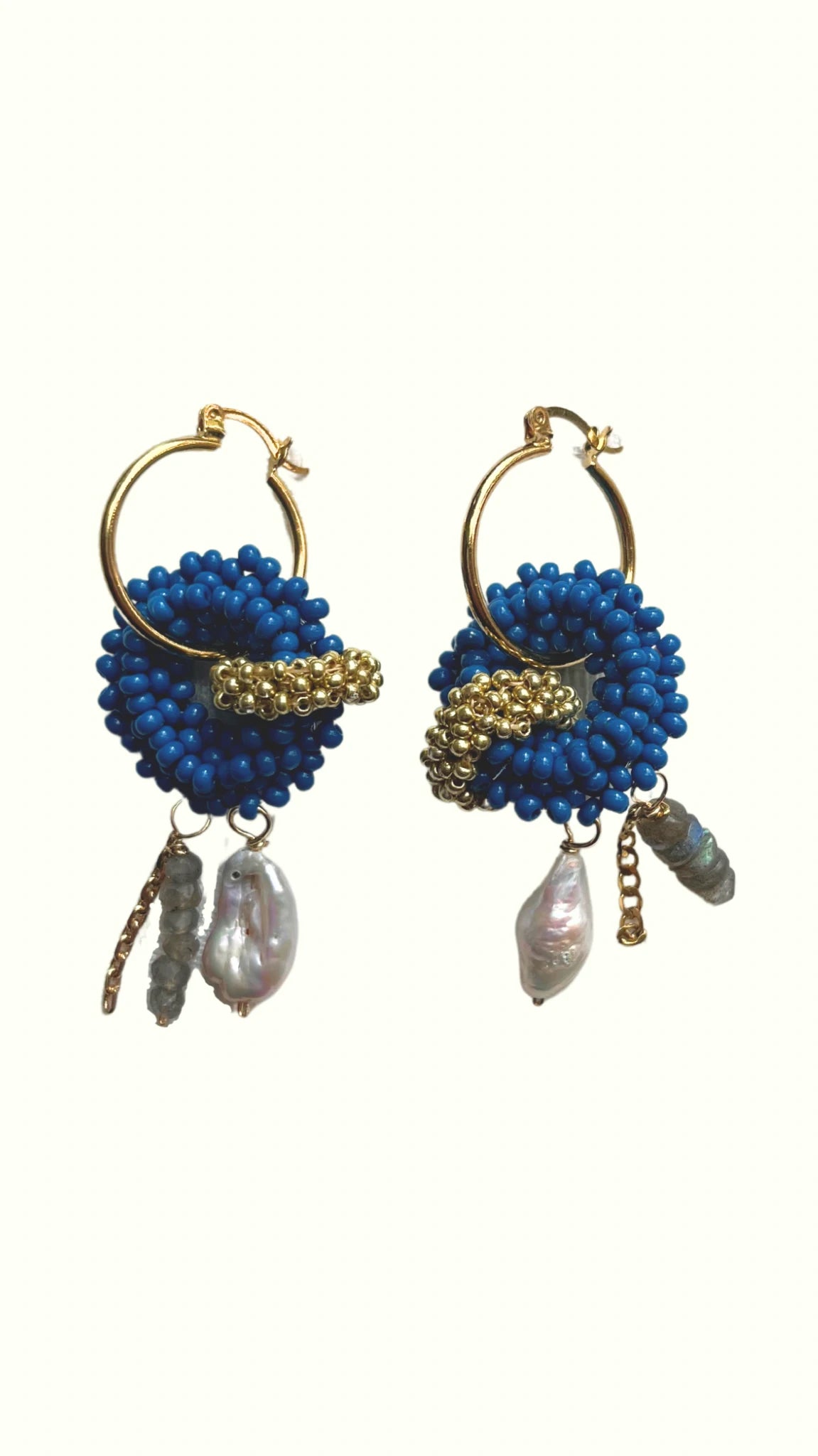 Aretes Aiyana con aros tejidos estilo joyería artesanal mexicana