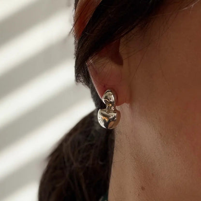 Aretes Aquoria con formas orgánicas