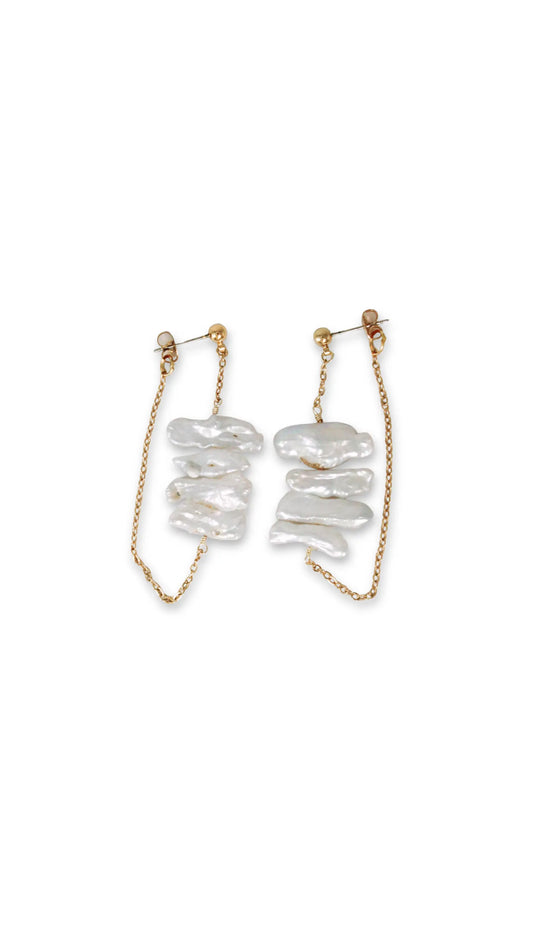 Aretes Artemisa con perlas hojuela