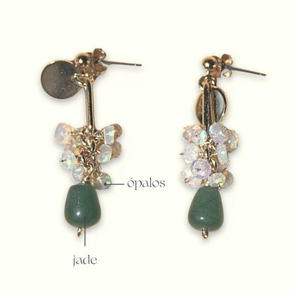 Aretes Aurora con jade en forma de gota y ópalos
