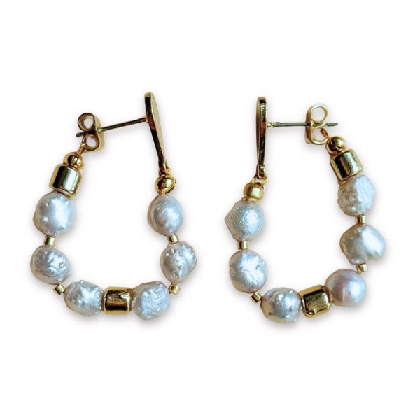 Aretes Marella perlas blancas y chapa de oro