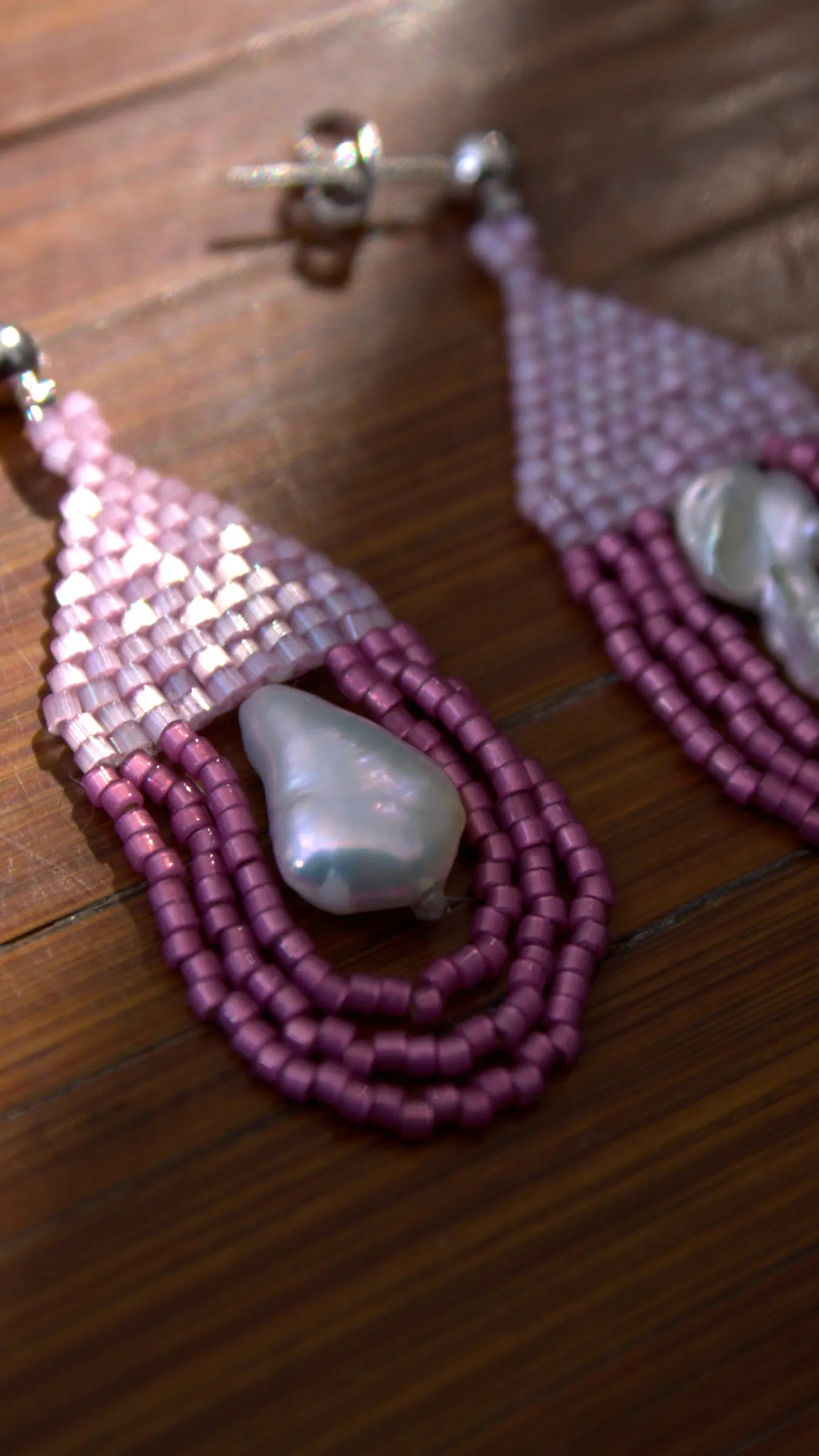 Aretes Oráculo joyería hecha a mano con cristales japoneses — URi Atelier