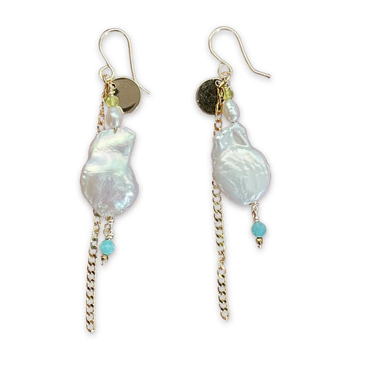 Aretes Selene con hematita natural y chapa de oro 18k — URi Atelier