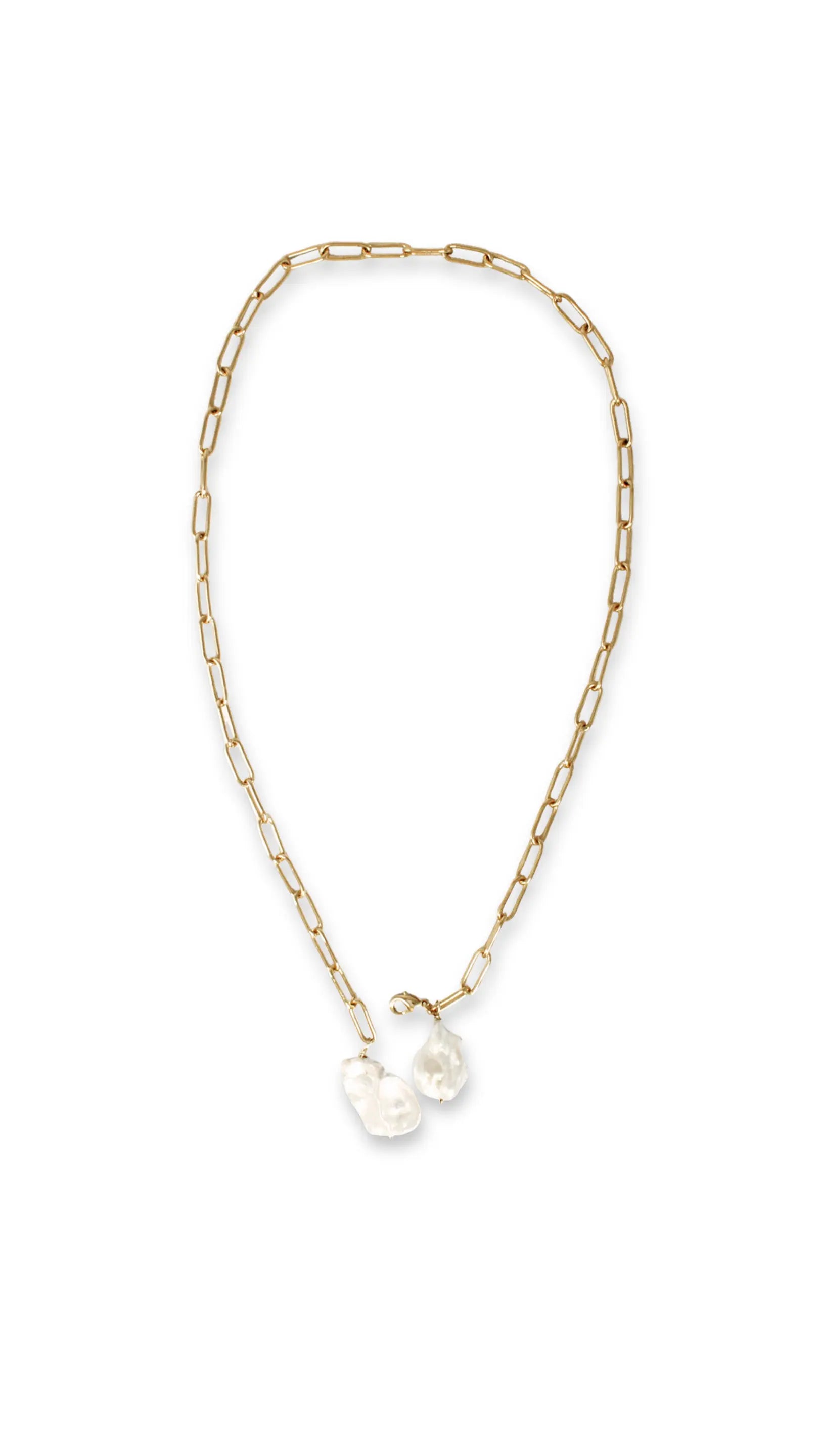 Collar Galatea estilo corbatín