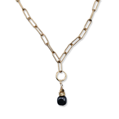 Collar moderno hecho a mano