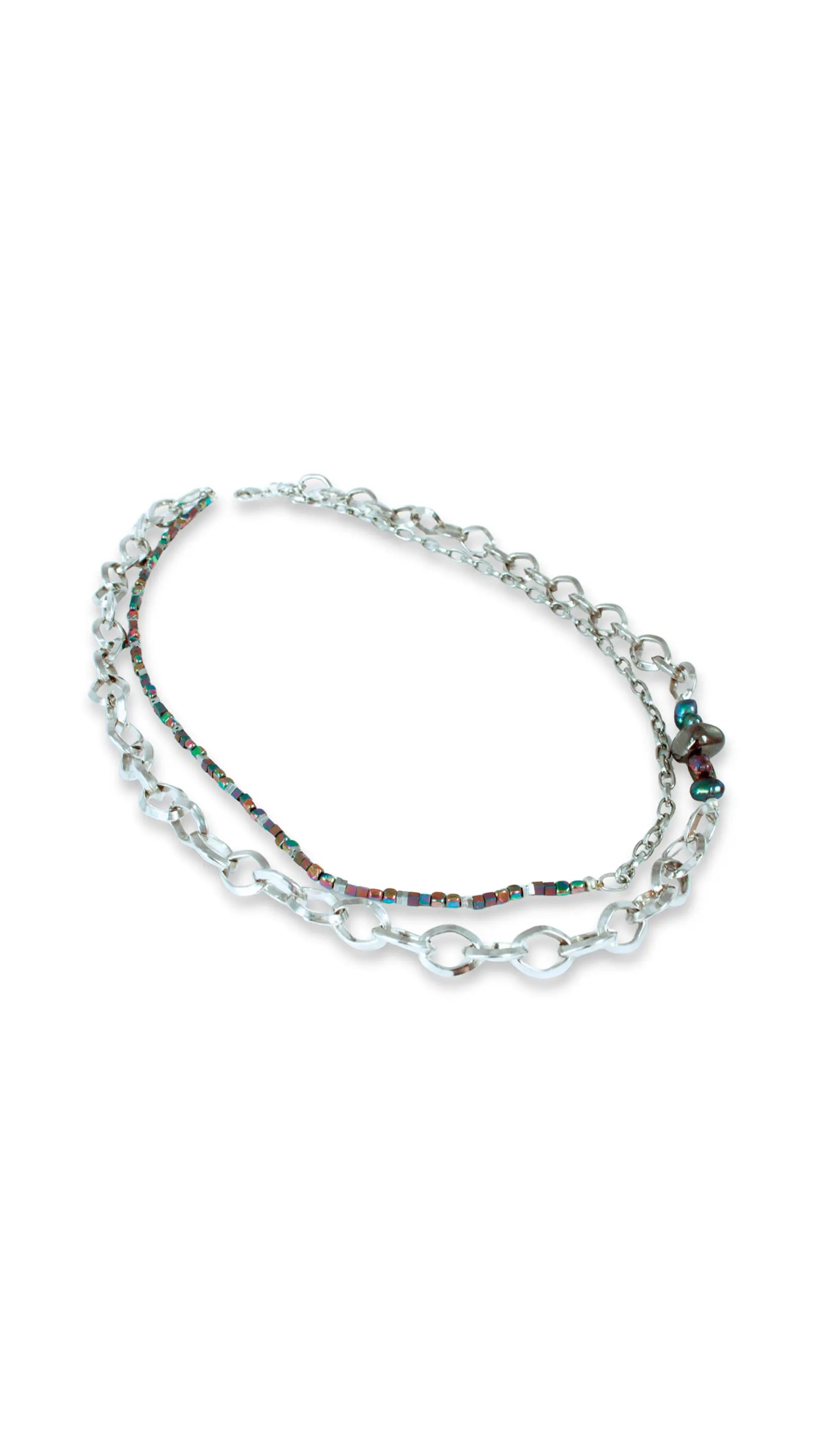 Collar artesanal plateado con rodio