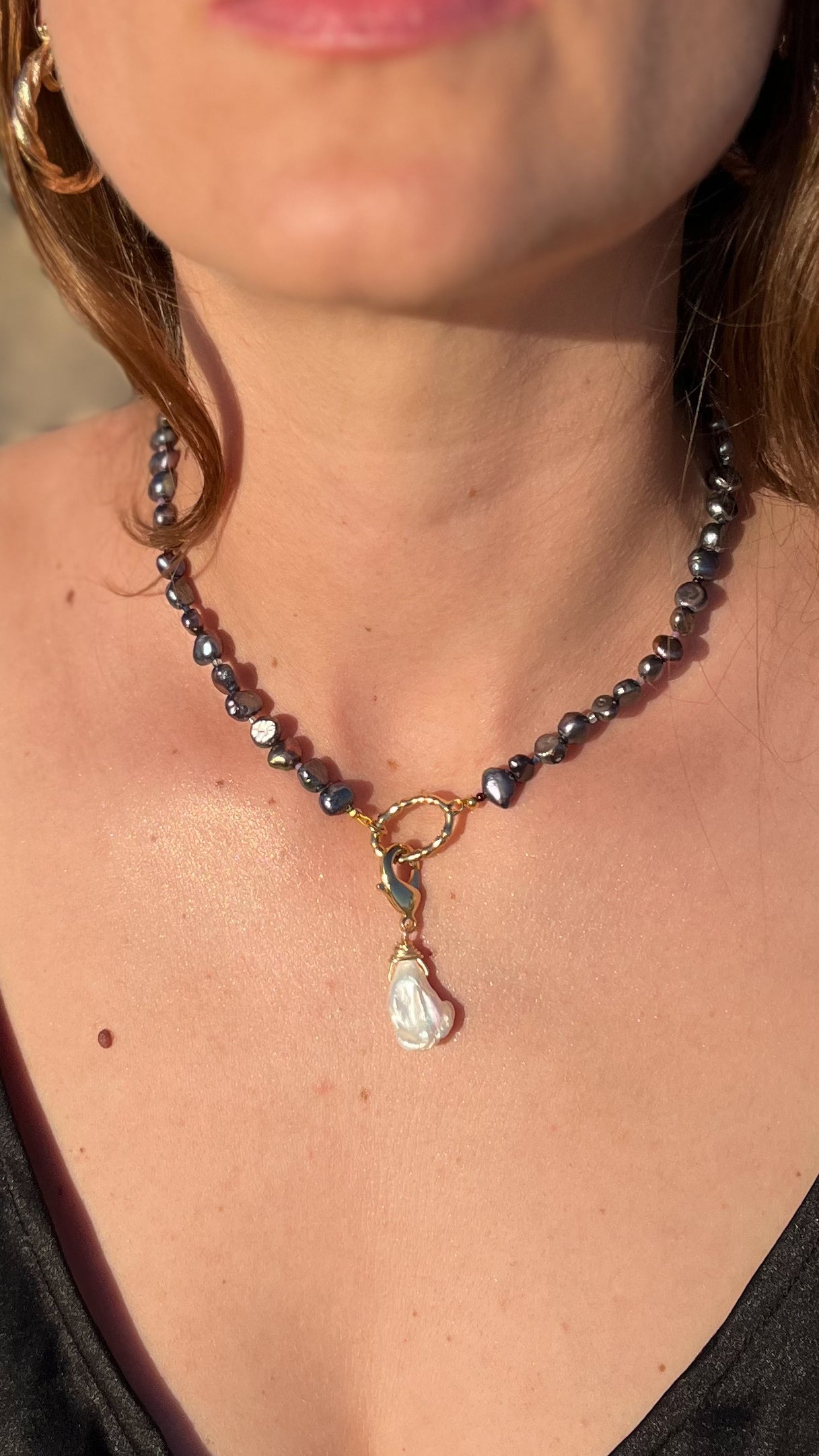 Collar elegante con perla natural