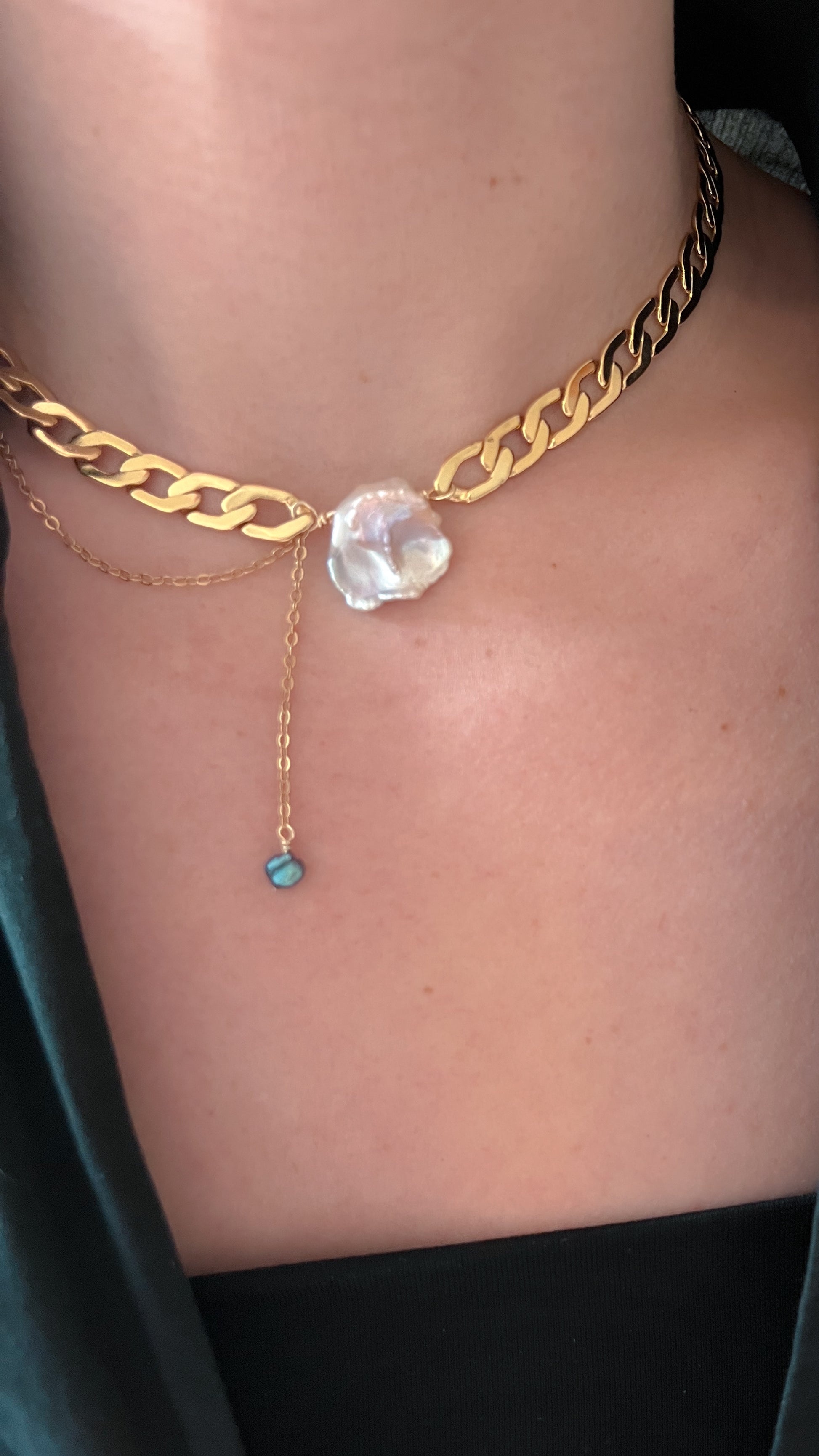 Collar Syna hecho a mano con perlas naturales — URi Atelier