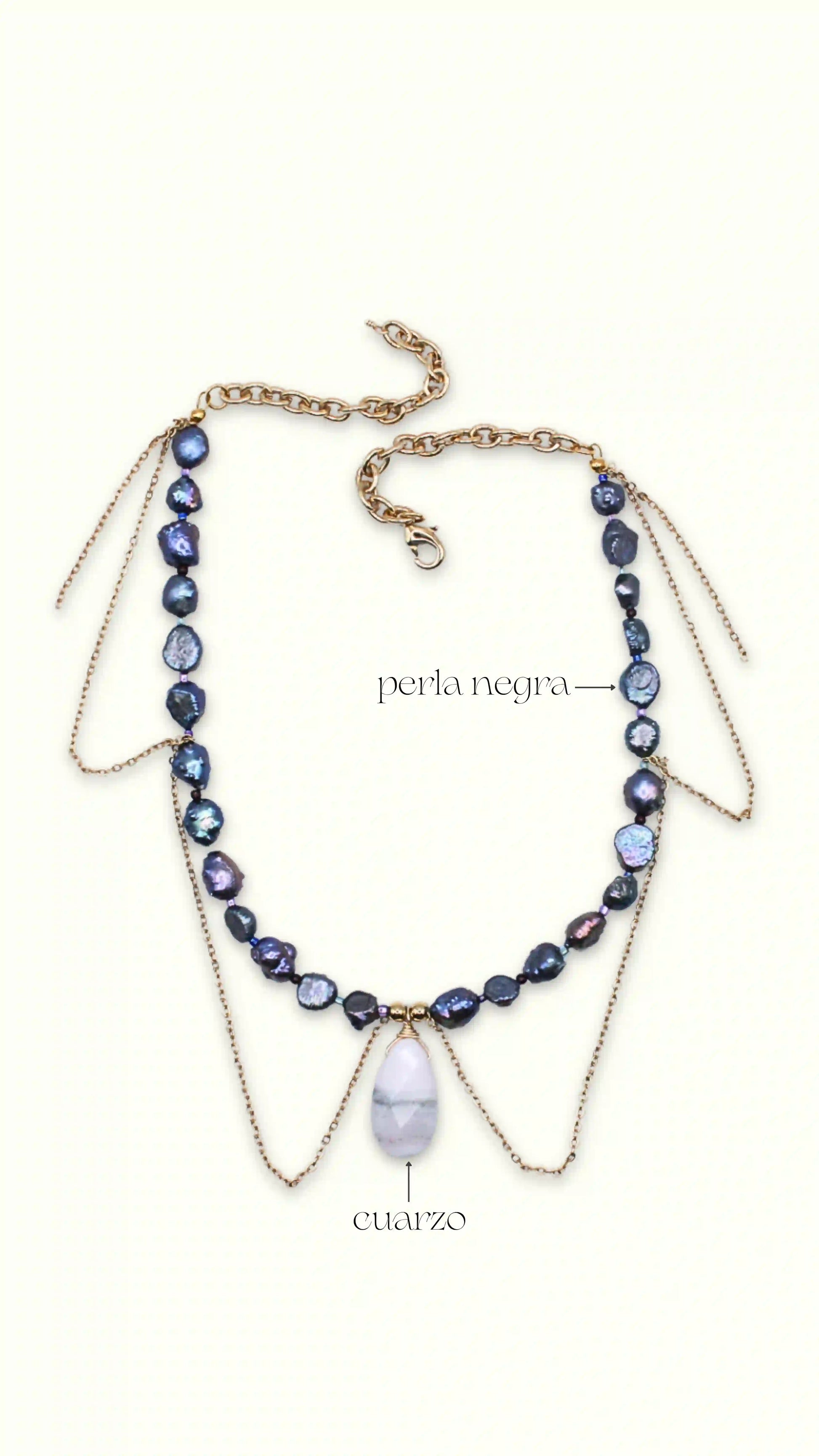 Collar Zaria con perla negra y cuarzo
