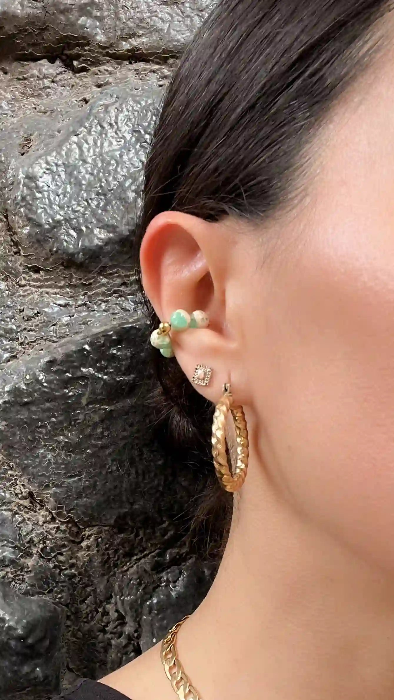 Earcuff Enso con jade natural hecho a mano — URi Atelier