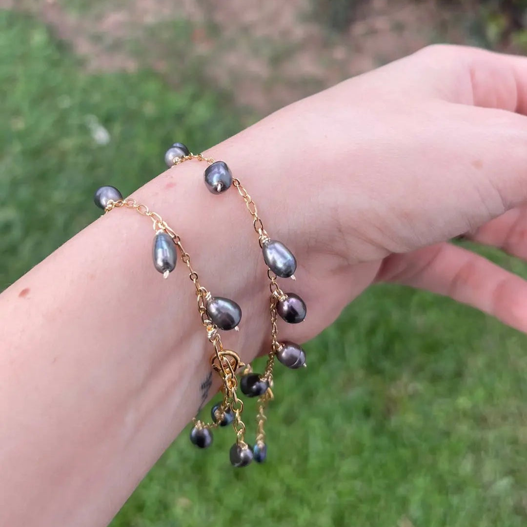 Pulsera Luna con perlas cultivadas artesanal — URi Atelier