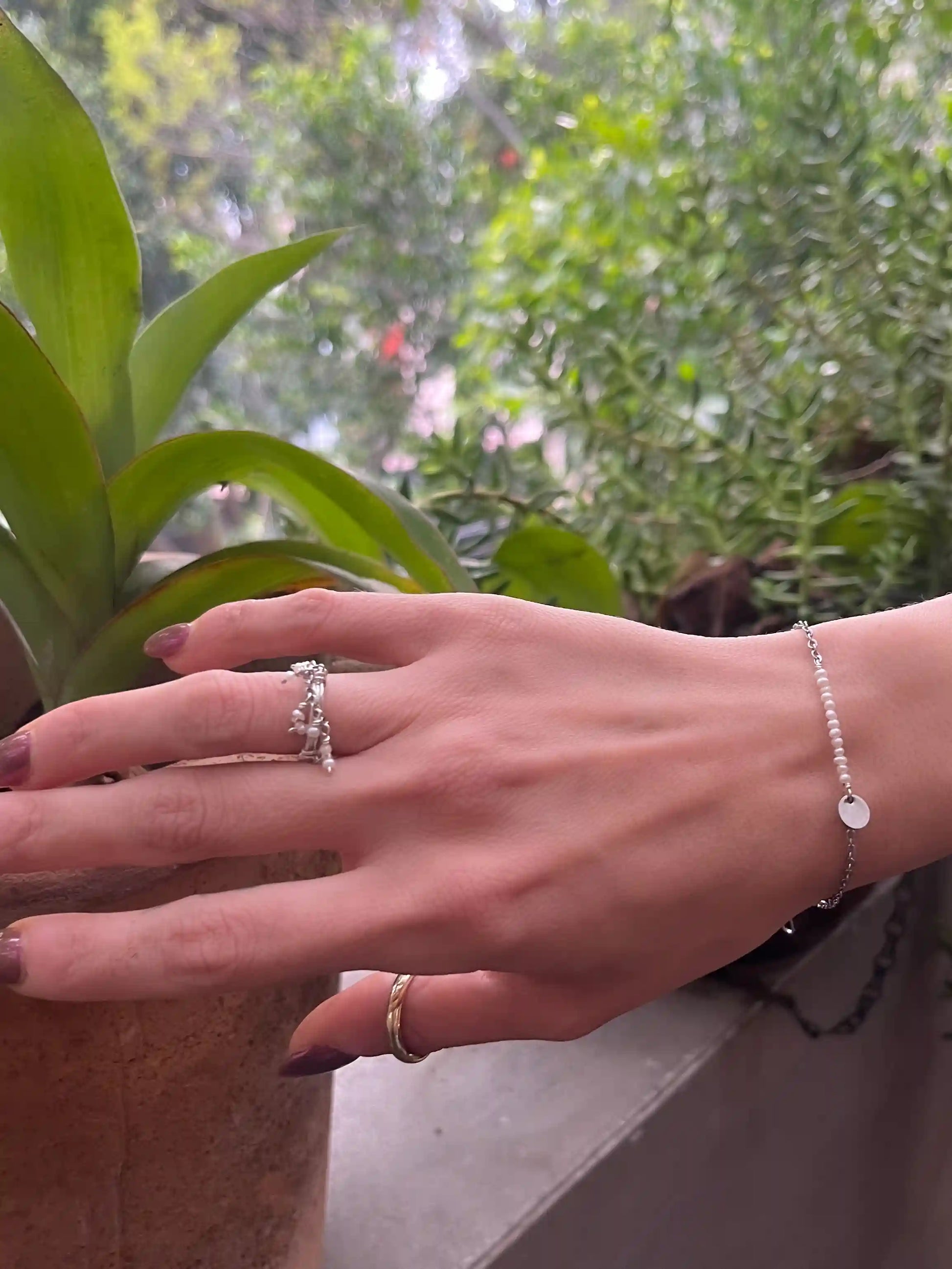 Set Elara y Alba pulsera y anillo perlas chapa de oro 18k — URi Atelier