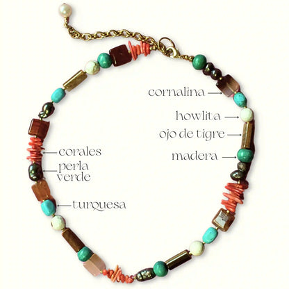 Collar Mayari con corales, ojo de tigre, perla verde, turquesa y madera