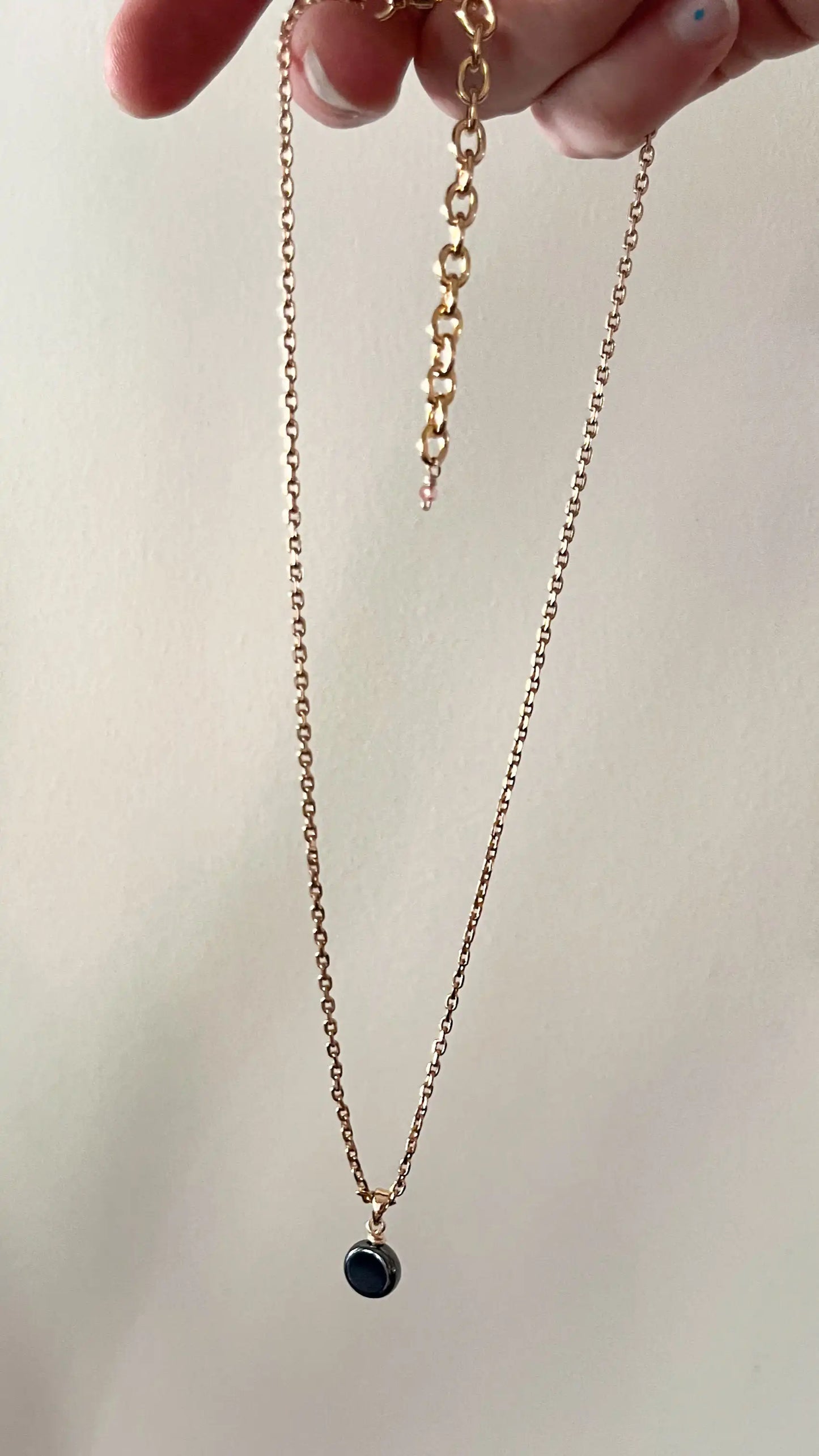Collar Elvi hecho a mano con piedras naturales — URi Atelier